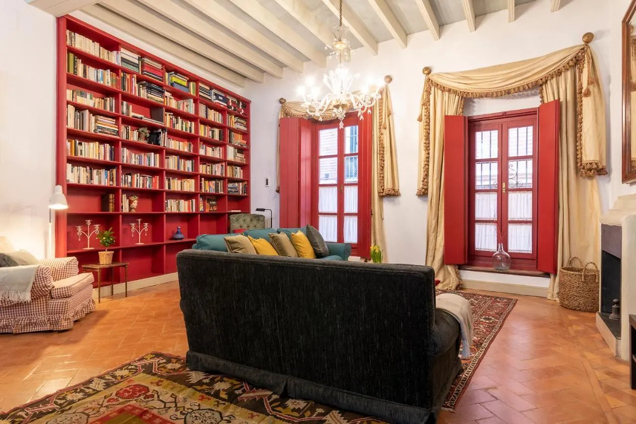 Exclusiva Casa En El Centro Historico De Sevilla Holiday home Seville