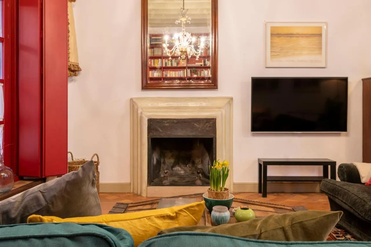 Exclusiva Casa En El Centro Historico De Sevilla Holiday home Seville